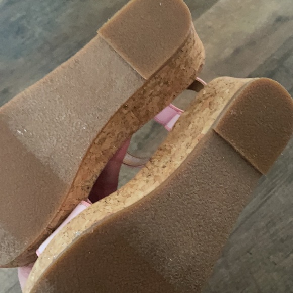 Ugg pink wedge sandal girls size 1 - Picture 2 of 7